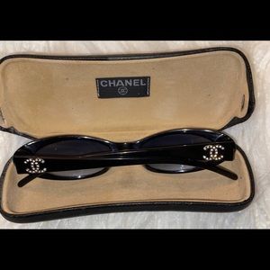 VINTAGE CHANEL Small Oval cat eye  CC shades